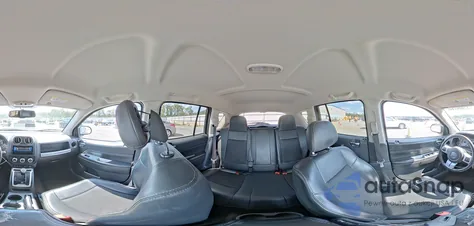 2016 Jeep Compass Latitude z USA, uszkodzony, nr VIN 1C4NJCEAXGD744214